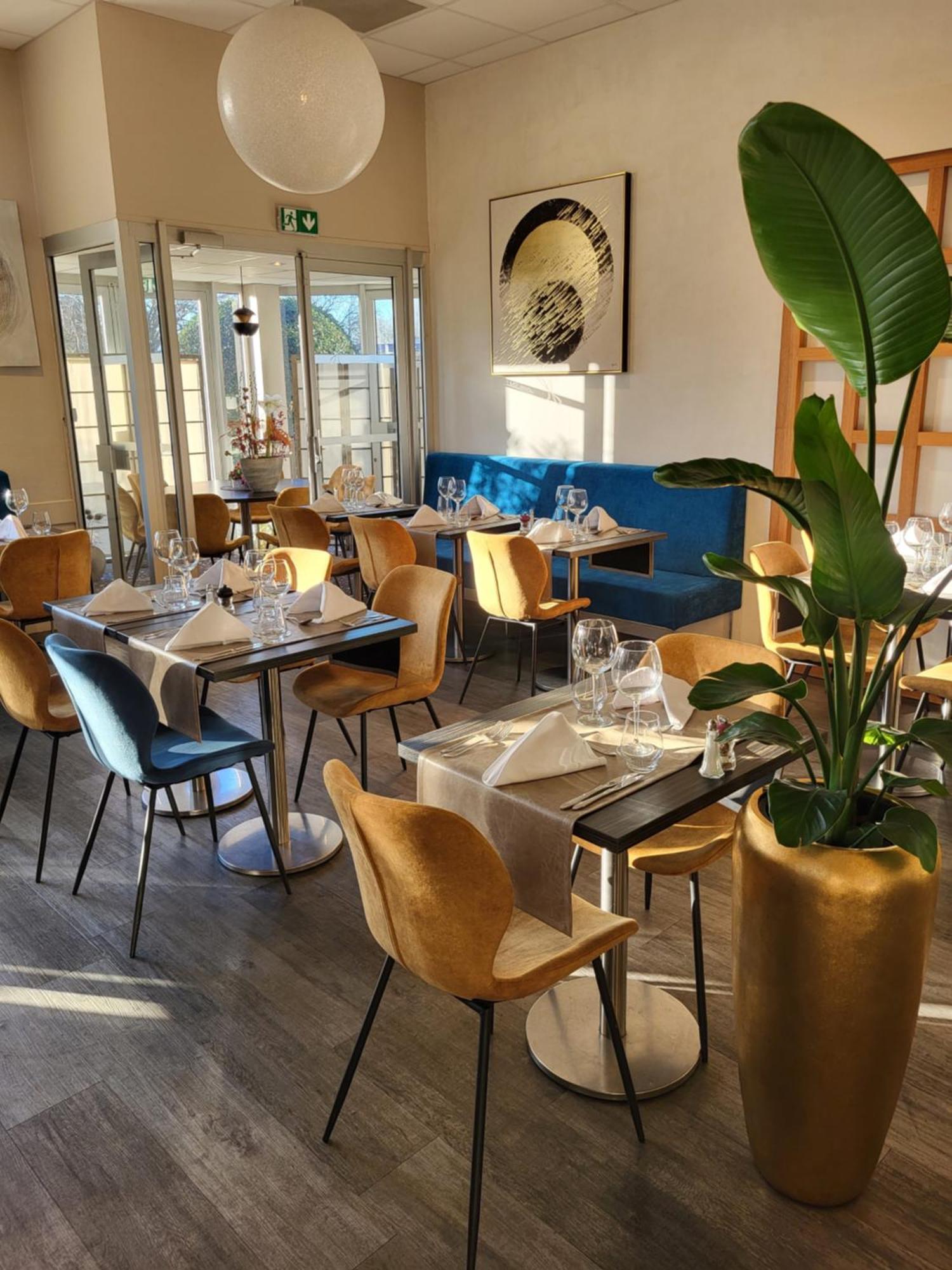 Hotel Restaurant Du Parc Saumur Logis Elegance Exterior foto