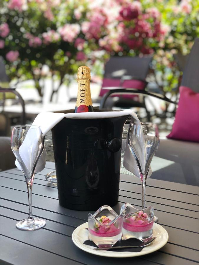Hotel Restaurant Du Parc Saumur Logis Elegance Exterior foto